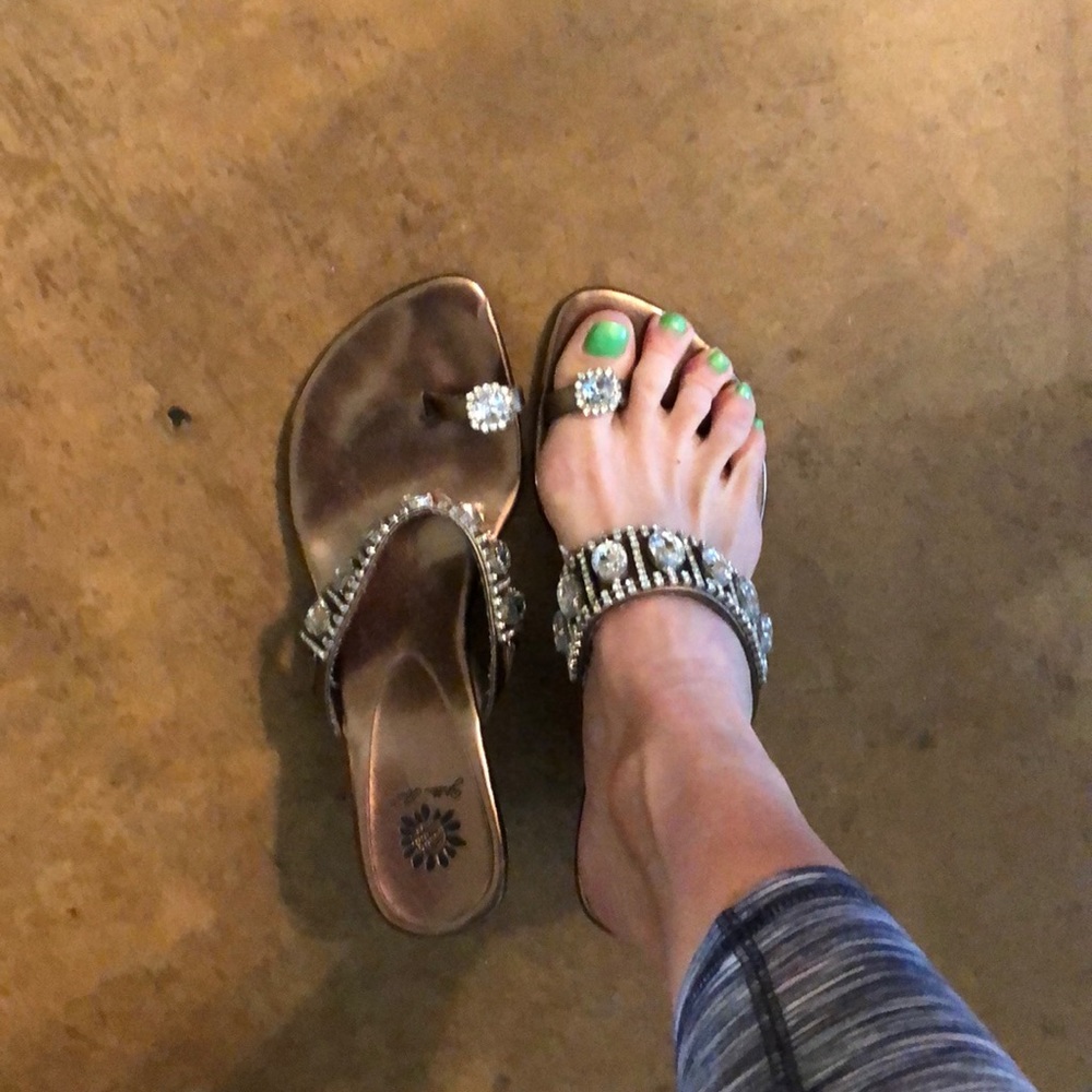 Sandals yellow box